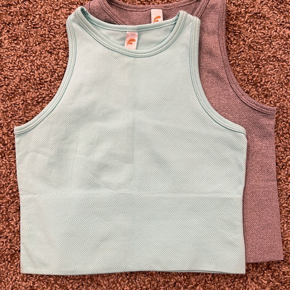 Fornia Crop Tops Set - Picture 4 of 8